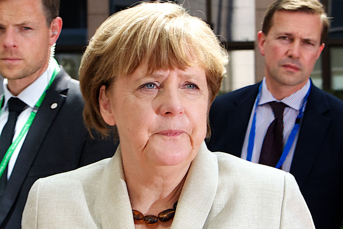 : Merkel warnt vor dritter Welle